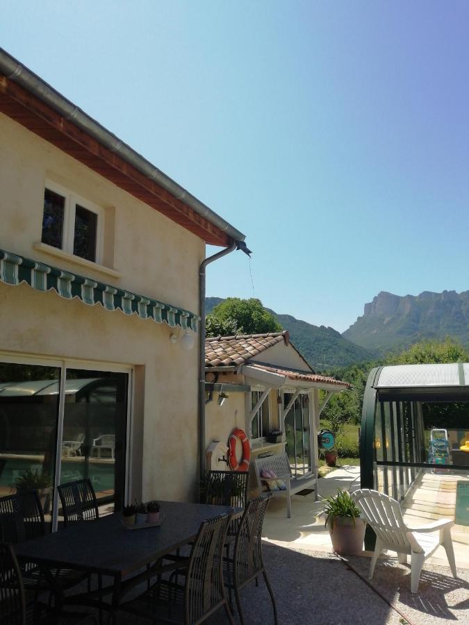 Chambre Familiale "Le Pecher" Saillans  Buitenkant foto