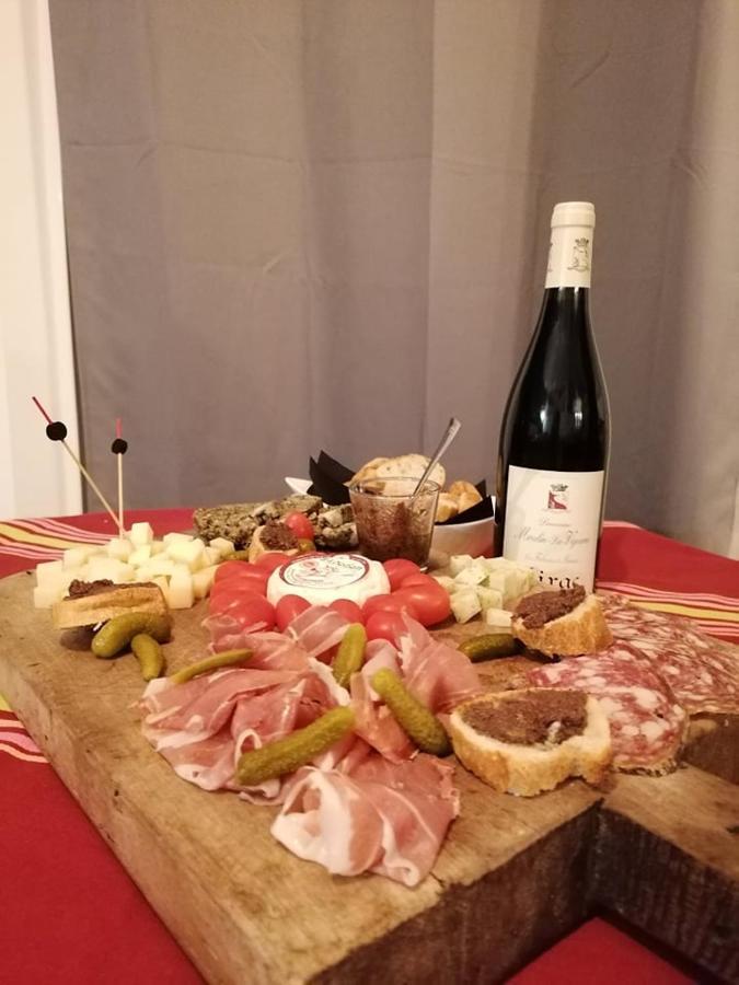 Chambre Familiale "Le Pecher" Saillans  Buitenkant foto