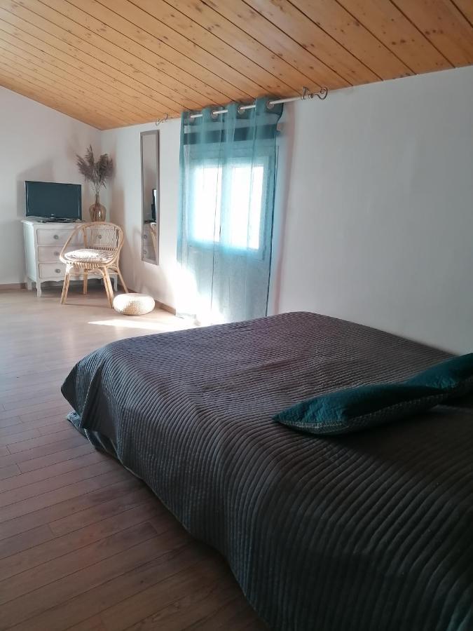 Chambre Familiale "Le Pecher" Saillans  Buitenkant foto