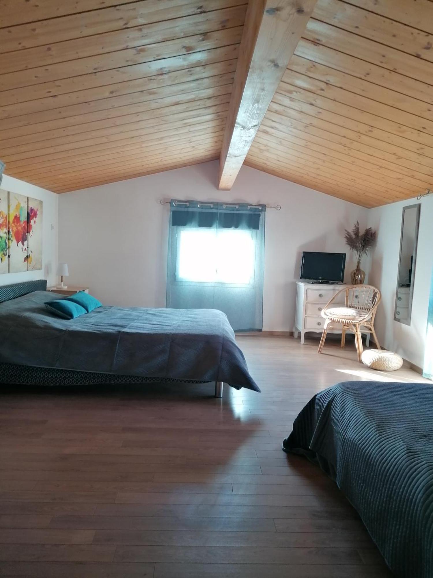 Chambre Familiale "Le Pecher" Saillans  Kamer foto